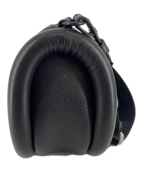 J.W.ANDERSON（ジェイダブリューアンダーソン）J.W.ANDERSON (ジェイダブリューアンダーソン) バンパー15ショルダーバッグ ブラックの古着・服飾アイテム