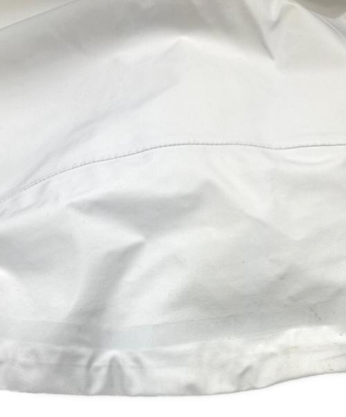 CANADA GOOSE（カナダグース）CANADA GOOSE (カナダグース) OCTOBERS VERY OWN(OVO) TIMBER SHELL x OVO シェルジャケット ホワイト サイズ:Mの古着・服飾アイテム