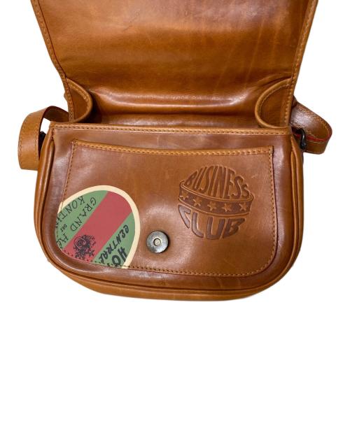 Jean Paul GAULTIER（ジャンポールゴルチェ）Jean Paul GAULTIER (ジャンポールゴルチェ) ワッペンデザイン フラップレザーショルダーバッグ ブラウンの古着・服飾アイテム