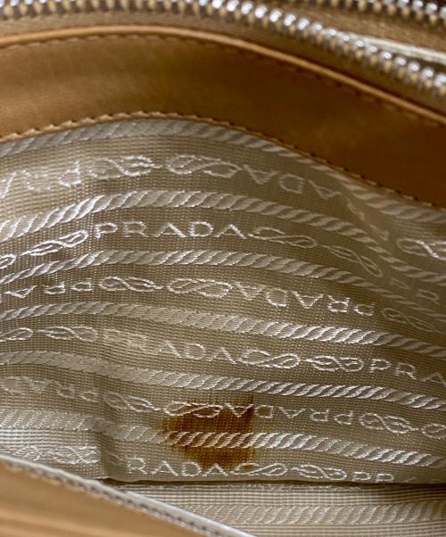 PRADA（プラダ）PRADA (プラダ) プレートデザイン レザーハンドバッグ ベージュの古着・服飾アイテム