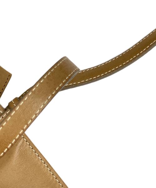 PRADA（プラダ）PRADA (プラダ) プレートデザイン レザーハンドバッグ ベージュの古着・服飾アイテム