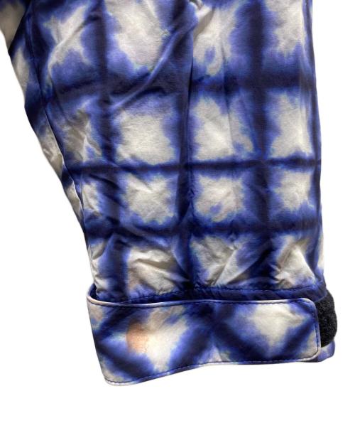 WOKE EDGE（ウォーク エッジ）WOKE EDGE (ウォーク エッジ) Tiedye Check Parka ブルー サイズ:Mの古着・服飾アイテム