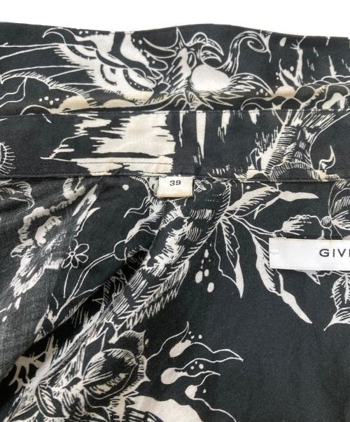 GIVENCHY（ジバンシィ）GIVENCHY (ジバンシィ) 総柄シャツ ブラック サイズ:39の古着・服飾アイテム