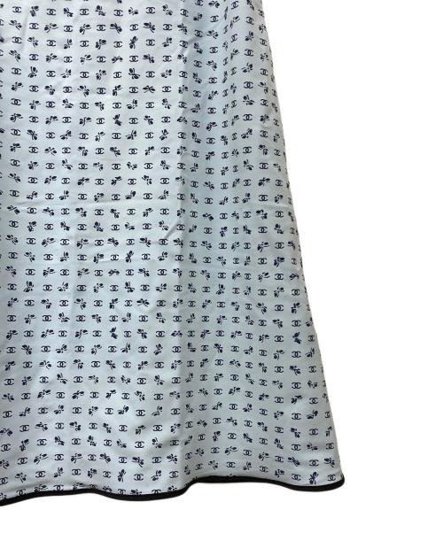 CHANEL（シャネル）CHANEL (シャネル) ココマークプリント ミニキャミワンピース ブルー×ブラック サイズ:SIZE 40の古着・服飾アイテム