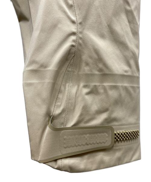 DESCENTE（デサント）DESCENTE (デサント) HARDSHELLJACKET/ハードシェルジャケット ベージュ サイズ:Ｍの古着・服飾アイテム