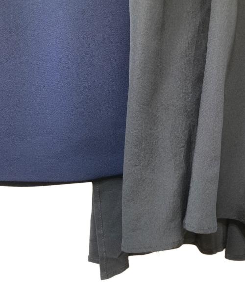 Maison Margiela 1（メゾンマルジェラ 1）Maison Margiela 1 (メゾンマルジェラ 1) Asymmetrical Silk Knee-Length Skirt アシンメトリースカート ネイビー×ブラック サイズ:38の古着・服飾アイテム