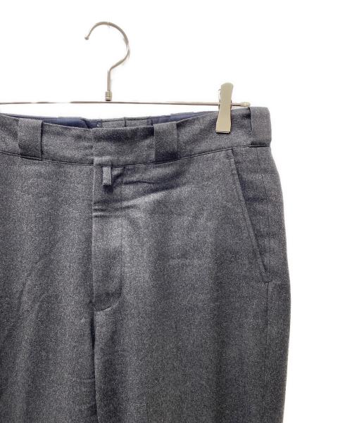 COMOLI（コモリ）COMOLI (コモリ) ウールフラノスラックスパンツ グレー サイズ:2の古着・服飾アイテム
