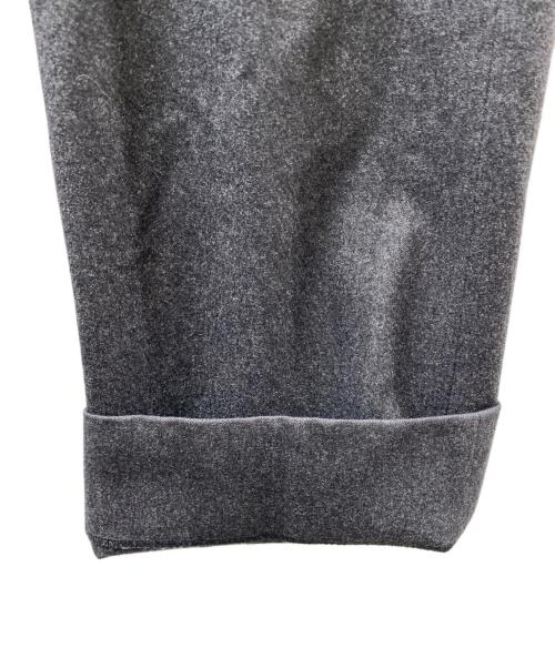 COMOLI（コモリ）COMOLI (コモリ) ウールフラノスラックスパンツ グレー サイズ:2の古着・服飾アイテム
