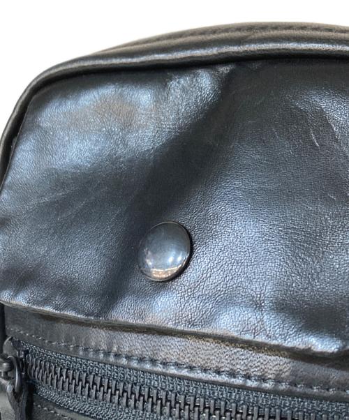 Yohji Yamamoto pour homme（ヨウジヤマモト プールオム）Yohji Yamamoto pour homme (ヨウジヤマモト プールオム) レザー ダブル ショルダーバッグ ブラックの古着・服飾アイテム