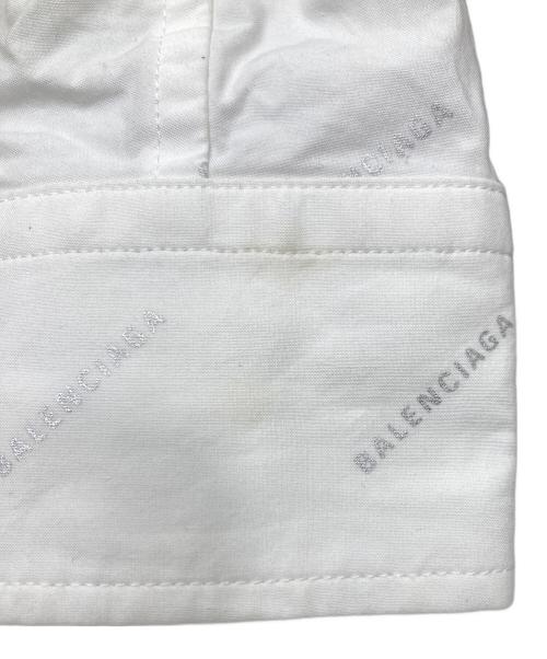 BALENCIAGA（バレンシアガ）BALENCIAGA (バレンシアガ) Logo-printed shirt ロゴプリントシャツ ホワイト サイズ:SIZE 40の古着・服飾アイテム