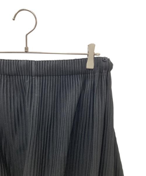 HOMME PLISSE ISSEY MIYAKE（オム プリッセ イッセイ ミヤケ）HOMME PLISSE ISSEY MIYAKE (オム プリッセ イッセイ ミヤケ) プリーツパンツ ブラック サイズ:2の古着・服飾アイテム