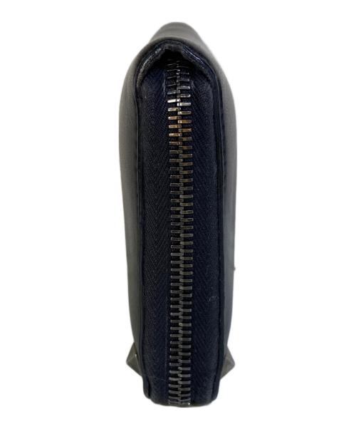 VALENTINO（ヴァレンティノ）VALENTINO (ヴァレンティノ) ロックスタッズ ラウンドファスナー 長財布 ブラックの古着・服飾アイテム