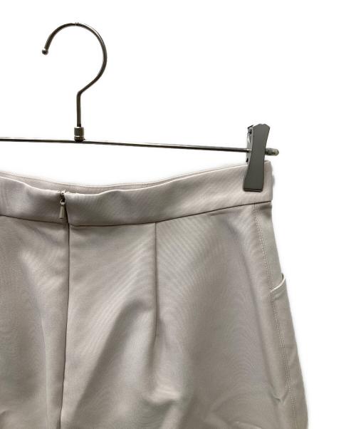 FOXEY NEWYORK（フォクシーニューヨーク）FOXEY NEWYORK (フォクシーニューヨーク) Faille Cargo Pleated Skirt プリーツフレアスカート ベージュ サイズ:40の古着・服飾アイテム