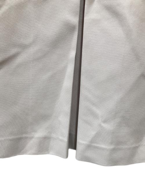 FOXEY NEWYORK（フォクシーニューヨーク）FOXEY NEWYORK (フォクシーニューヨーク) Faille Cargo Pleated Skirt プリーツフレアスカート ベージュ サイズ:40の古着・服飾アイテム