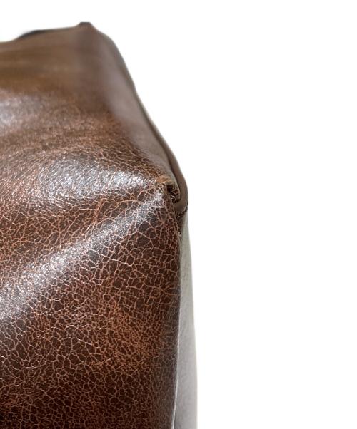 CHARLES & KEITH（チャールズアンドキース）CHARLES & KEITH (チャールズアンドキース) ノアン イーロンゲイティハンドル ショルダーバッグ ブラウンの古着・服飾アイテム