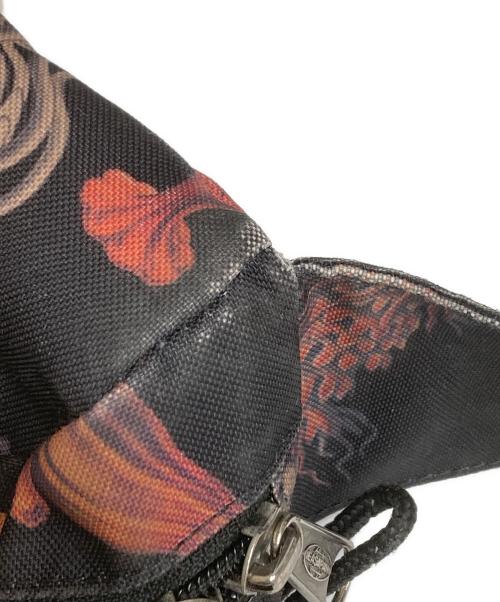 Vivienne Westwood（ヴィヴィアンウエストウッド）Vivienne Westwood (ヴィヴィアンウエストウッド) EASTPAK (イーストパック) メッセンジャーバッグ ブラック×レッドの古着・服飾アイテム