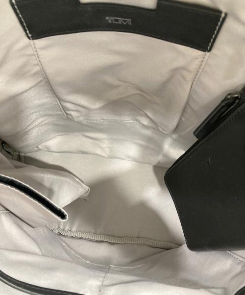 TUMI（トゥミ）TUMI (トゥミ) ミディアム・バックパック ブラックの古着・服飾アイテム