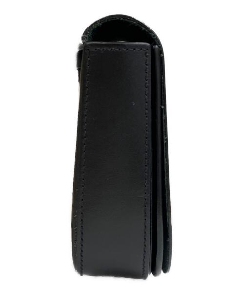 IL BISONTE（イル ビゾンテ）IL BISONTE (イル ビゾンテ) レザーショルダーバッグ ブラックの古着・服飾アイテム