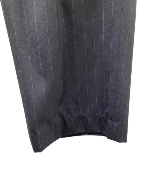 m's braque（エムズブラック）M'S BRAQUE (エムズブラック) チョークストライプスラックス ネイビー サイズ:36の古着・服飾アイテム