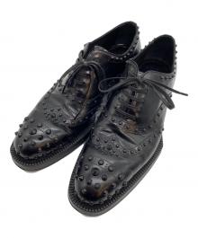 PRADA（プラダ）の古着「18AW ウイングチップ スタッズ シューズ」｜ブラック