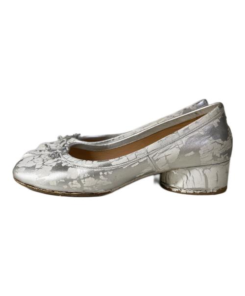 Maison Margiela（メゾンマルジェラ）Maison Margiela (メゾンマルジェラ) Tabiバレエシューズ ホワイト×シルバー サイズ:36の古着・服飾アイテム