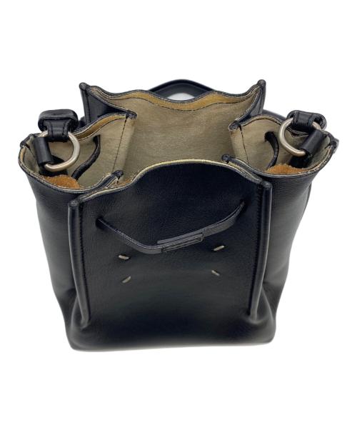 Maison Margiela 11（メゾンマルジェラ 11）Maison Margiela 11 (メゾンマルジェラ 11) バケット型ショルダーバッグ バケットバッグ Small Bucket Bag ブラックの古着・服飾アイテム