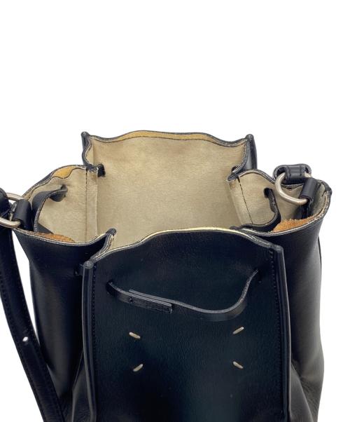 Maison Margiela 11（メゾンマルジェラ 11）Maison Margiela 11 (メゾンマルジェラ 11) バケット型ショルダーバッグ バケットバッグ Small Bucket Bag ブラックの古着・服飾アイテム