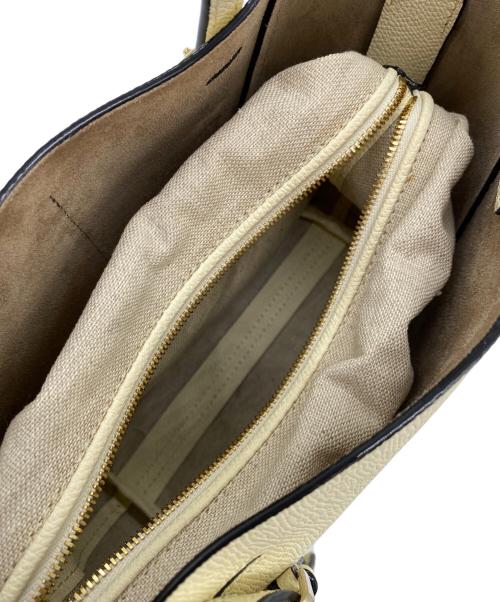 Valextra（ヴァレクストラ）Valextra (ヴァレクストラ) ポーチ付 バケットバッグ マイクロ アイボリーの古着・服飾アイテム