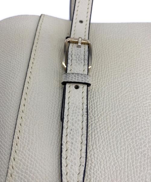 Valextra（ヴァレクストラ）Valextra (ヴァレクストラ) ポーチ付 バケットバッグ マイクロ アイボリーの古着・服飾アイテム