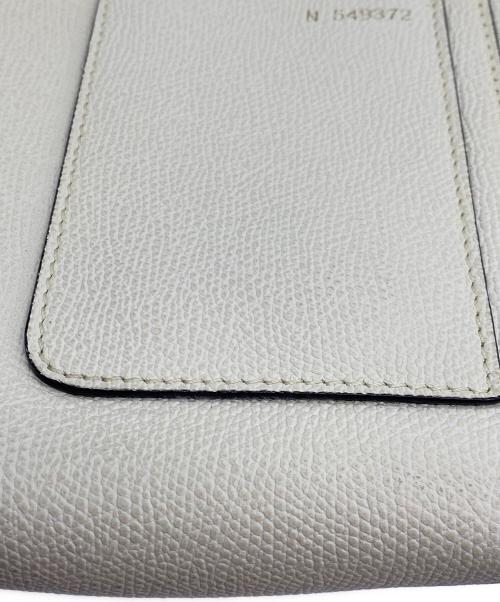 Valextra（ヴァレクストラ）Valextra (ヴァレクストラ) ポーチ付 バケットバッグ マイクロ アイボリーの古着・服飾アイテム