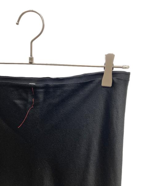 Maison Margiela（メゾンマルジェラ）Maison Margiela (メゾンマルジェラ) ARTISANAL SATIN MIDI SKIRT サテンミディスカート ブラック サイズ:42の古着・服飾アイテム