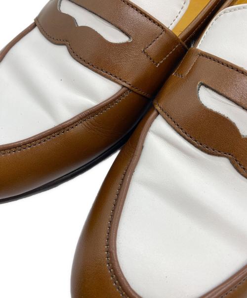 WH（ダブルエイチ）WH (ダブルエイチ) コインローファー ホワイト×ブラウン サイズ:6の古着・服飾アイテム