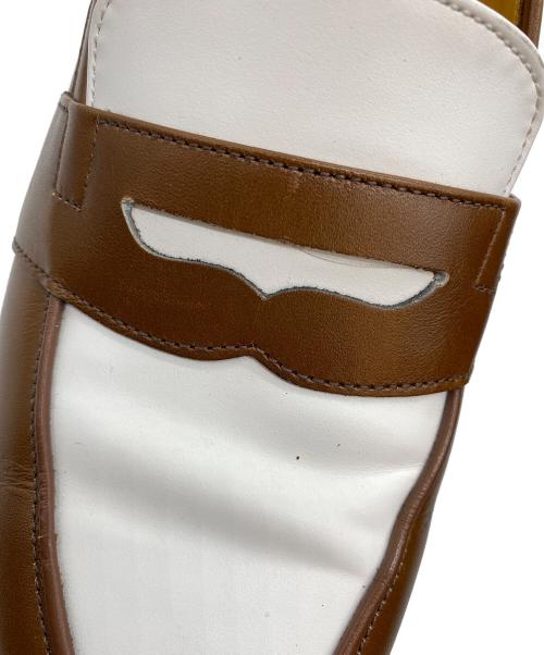 WH（ダブルエイチ）WH (ダブルエイチ) コインローファー ホワイト×ブラウン サイズ:6の古着・服飾アイテム