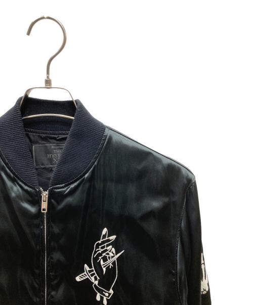 Thee Hysteric XXX（ジィ ヒステリックトリプルエックス）Thee Hysteric XXX (ジィ ヒステリックトリプルエックス) 刺繍 レーヨンスカジャン ブラック サイズ:Sの古着・服飾アイテム
