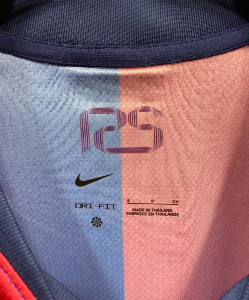 NIKE（ナイキ）NIKE (ナイキ) FCバルセロナ 24-25 ホーム レプリカ ユニフォーム Tシャツ ネイビー×ボルドー サイズ:Sの古着・服飾アイテム