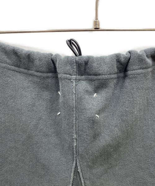 Maison Margiela 1（メゾンマルジェラ 1）Maison Margiela 1 (メゾンマルジェラ 1) 4ステッチリラックススウェットショートパンツ ダークグレー (Dark grey) サイズ:44の古着・服飾アイテム
