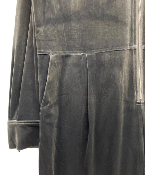 YAECA（ヤエカ）YAECA (ヤエカ) Fastener slit velours jumpsuit / ファスナースリットジャンプスーツ グレー サイズ:38の古着・服飾アイテム