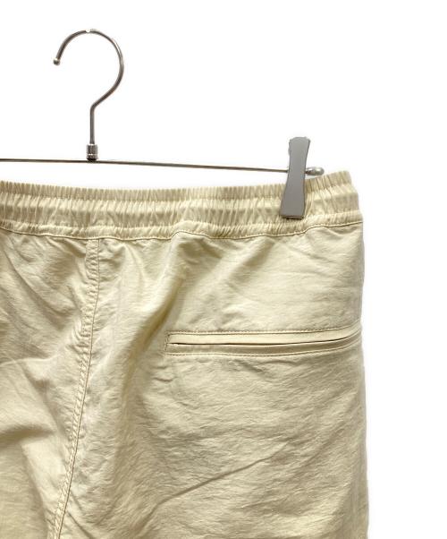 迷迭香（マンネンロウ）迷迭香 (マンネンロウ) MW NYLON HARVEST TROUSERS/ナイロンパンツ ベージュ サイズ:4の古着・服飾アイテム