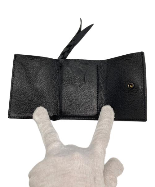 CALEE（キャリー）CALEE (キャリー) PLANE LEATHER MULTI WALLET STUDS CHARM スタッズチャーム付きレザーウォレット ブラックの古着・服飾アイテム