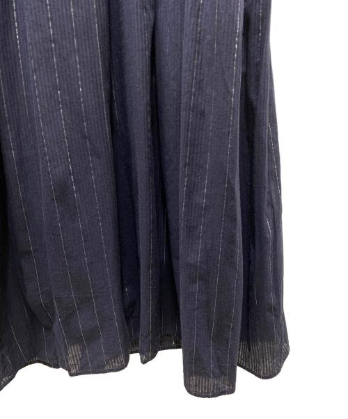 ne quittez pas（ヌキテパ）ne quittez pas (ヌキテパ) Cotton Lurex Stripe Frill Sleeve Dress ラメストライプフリルワンピース ネイビー サイズ:SIZE Mの古着・服飾アイテム