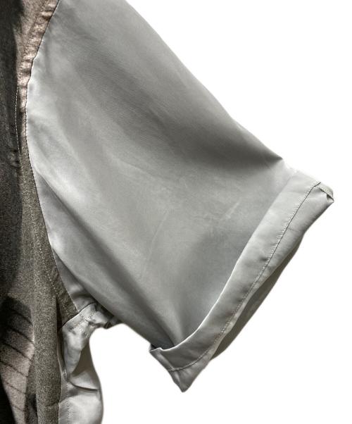 DAIRIKU（ダイリク）DAIRIKU (ダイリク) JUST AN IDEA DAIRIKU Photo Open Collar Shirt 半袖シャツ グレー サイズ:SIZE Mの古着・服飾アイテム