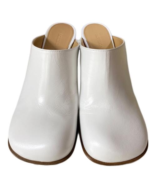 BOTTEGA VENETA（ボッテガベネタ）BOTTEGA VENETA (ボッテガベネタ) Bloc Mules ブロックミュール ホワイト サイズ:SIZE 35 1/2の古着・服飾アイテム