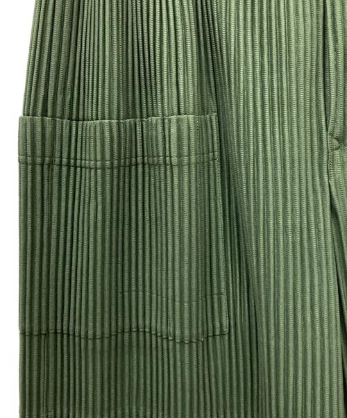 HOMME PLISSE ISSEY MIYAKE（オム プリッセ イッセイ ミヤケ）HOMME PLISSE ISSEY MIYAKE (オム プリッセ イッセイ ミヤケ) PAINTER’S GEAR ショートパンツ グリーン サイズ:- 未使用品の古着・服飾アイテム
