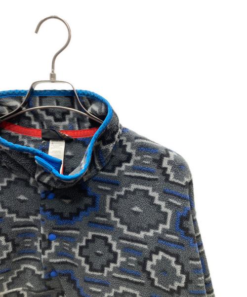 Patagonia（パタゴニア）Patagonia (パタゴニア) シンチラスナップT フリースプルオーバー グレー×ブルー サイズ:XLの古着・服飾アイテム
