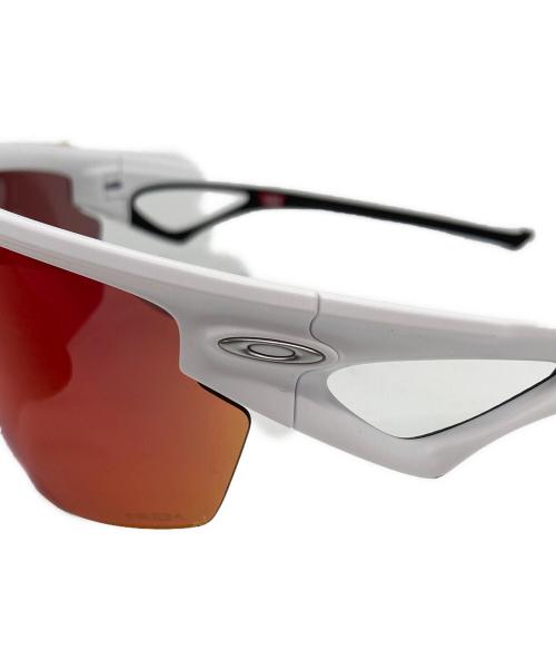 OAKLEY（オークリー）OAKLEY (オークリー) SPHAERA SUNGLASS スフィエラサングラス ホワイト サイズ:SIZE 130の古着・服飾アイテム