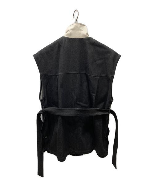 IHNN（イン）IHNN (イン) STUDIOUS (ステュディオス) 「STUDIOUS別注」デニムステッチジレ ブラック サイズ:38の古着・服飾アイテム