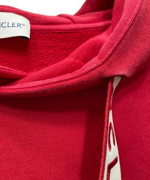 MONCLER（モンクレール）MONCLER (モンクレール) FELPA CON CAPPUCCIO 袖ワッペンパーカー レッド サイズ:XLの古着・服飾アイテム