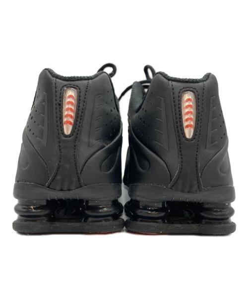NIKE（ナイキ）NIKE (ナイキ) SHOX R4 スニーカー ブラック×レッド サイズ:27cmの古着・服飾アイテム
