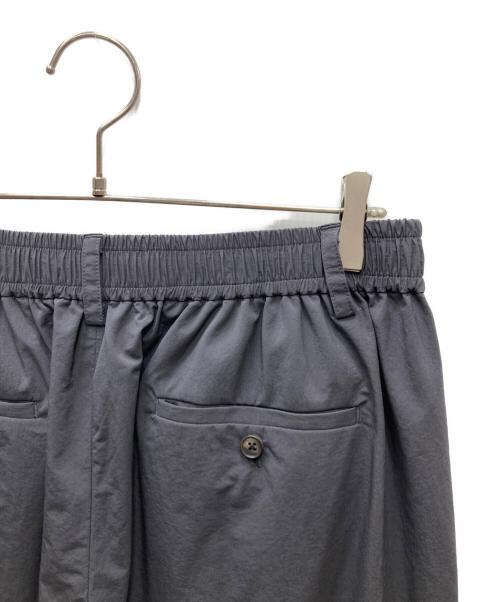 stein（シュタイン）stein (シュタイン) WINDPROOF NYLON WIDE EASY SHORT TROUSERS - BLACK イージーナイロンショーツ グレー サイズ:Mの古着・服飾アイテム