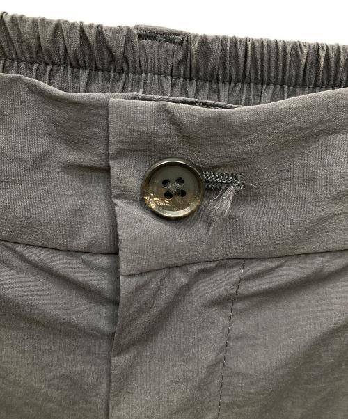 stein（シュタイン）stein (シュタイン) WINDPROOF NYLON WIDE EASY SHORT TROUSERS - BLACK イージーナイロンショーツ グレー サイズ:Mの古着・服飾アイテム